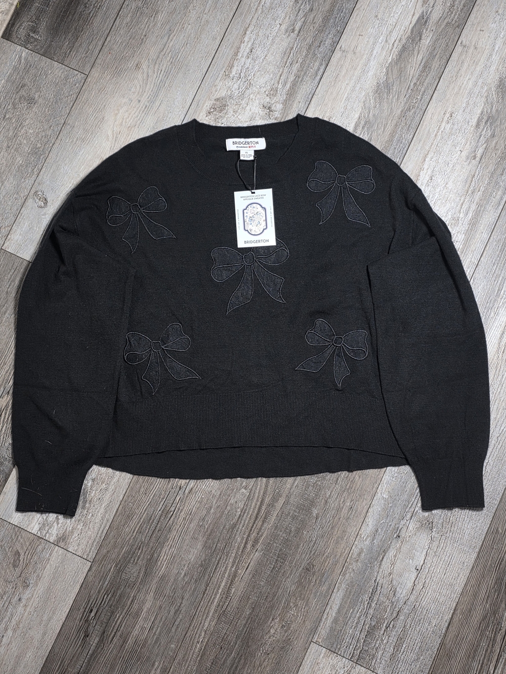 Bridgerton x Netflix Women's Lace Bow Applique Longsleeve Sweater Sz XL *NWT